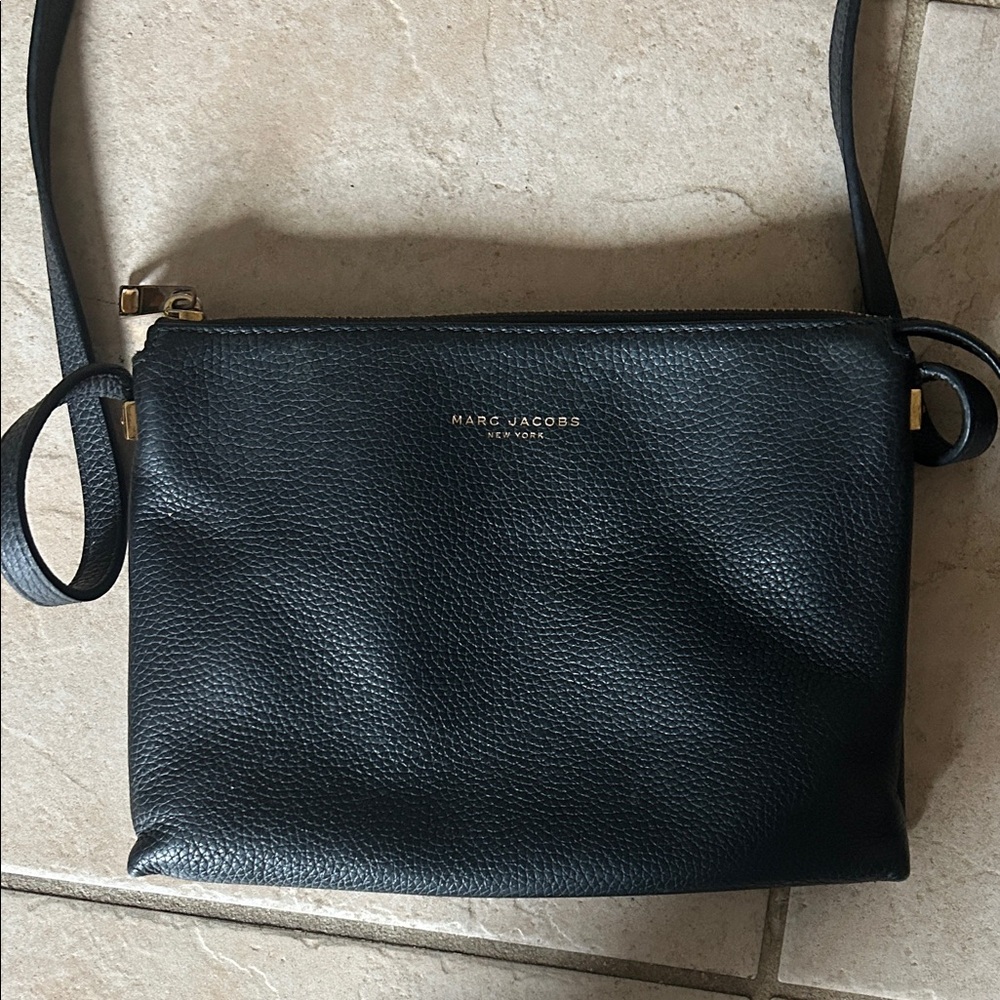 Marc Jacobs Black Leather Textured Crossbody Bag